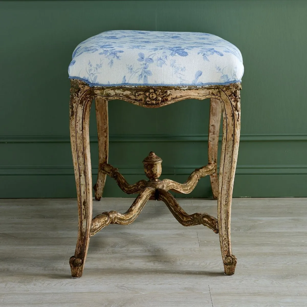 French Louis XV Style Bench in Mary Jayne