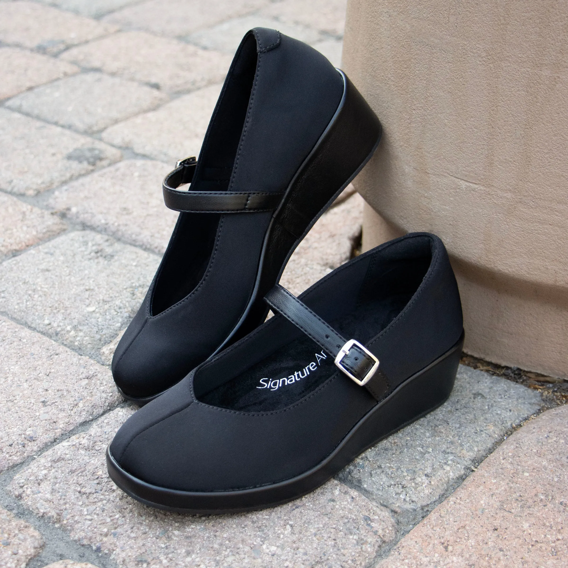 Haylo Black Dream Fit® Shoe